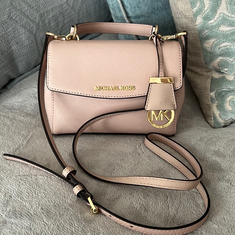 Women’s mini crossbody leather bag